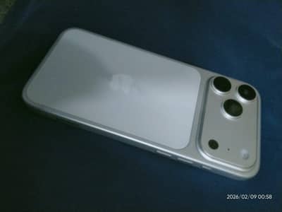 iphone 17 pro max American with biox accessories