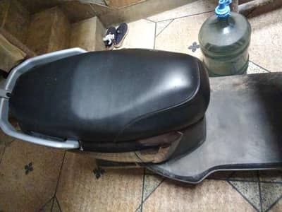 Scooty   Jain zee model Evee 2026 modal warranty 2  year complete