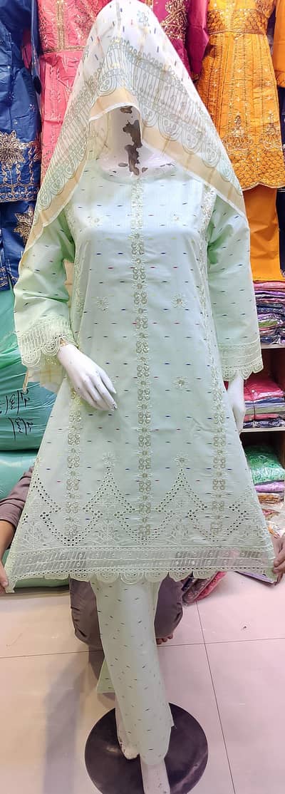 3pc suit available in 3500