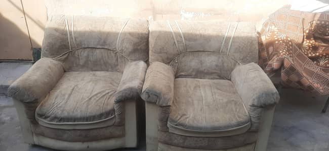 Used Sofas for Sale – 3-Seater & 2-Seater – Quetta