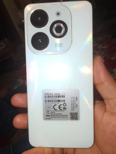 Infinix smart 8 pro orighal charger or box bhe he / 4+4 /128