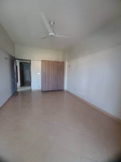 3 bed unfurnished flat for rent in E11