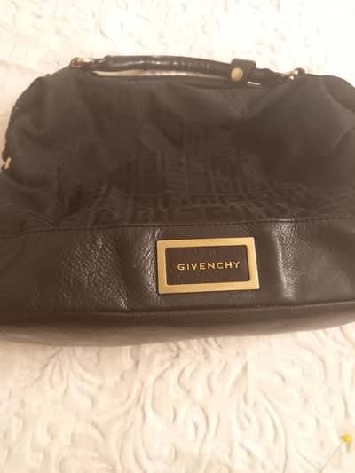givenchy beg/ ladies beg/ branded beg /shoulder beg