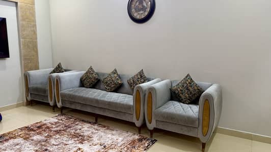 7 seater Sofa set for sale