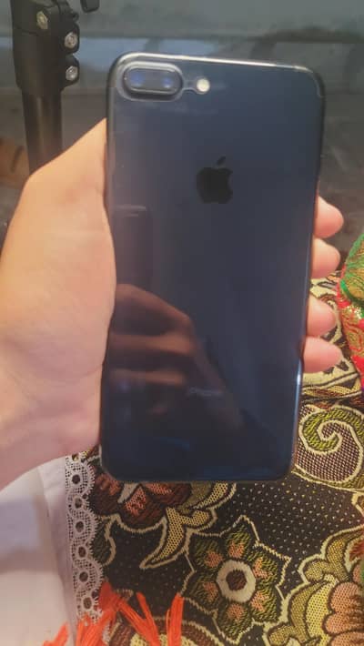 iPhone 7 plus 32gb  94. /. Battery health 10/10 no open no repair