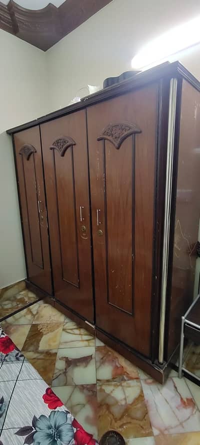 3 Door Almari Wardrobe Urgent Sale DHA Phase 2