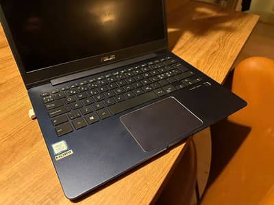 ASUS UX331U Zenbook Series 13 IPS