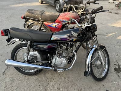 Honda 125 AHL slincer minor use for sale. Chrome wala 9.5/10