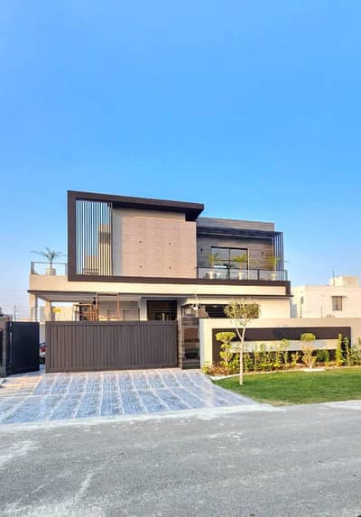 PHASE 7 10-MARLA BRAND NEW FULLY MAINTAINED BUNGALOW IS AVAILABLE FOR SALE.