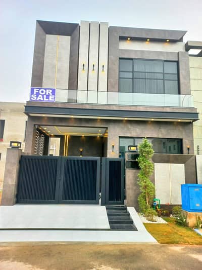 BRAND NEW 5-MARLA ELEGANT AND FULLY MAINTAINED SUPER HOT LOCATED BUNGALOW IS AVAILABLE IN THE PHASE 9 TOWN DHA LAHORE.
