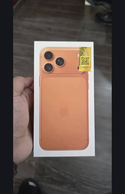 Iphone 17 pro max- Cosmic orange
