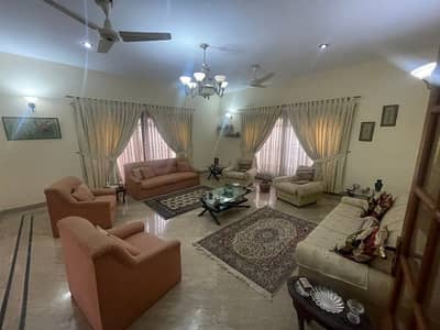 Chance Deal 1000 Yards 2 Unit Bungalow With Prim Location Dha Phase 5