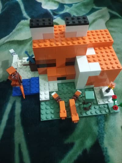 Lego Minecraft fox lodge used like new