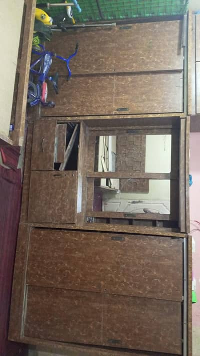 Double bed / Almari with Mirror – Strong & Spacious