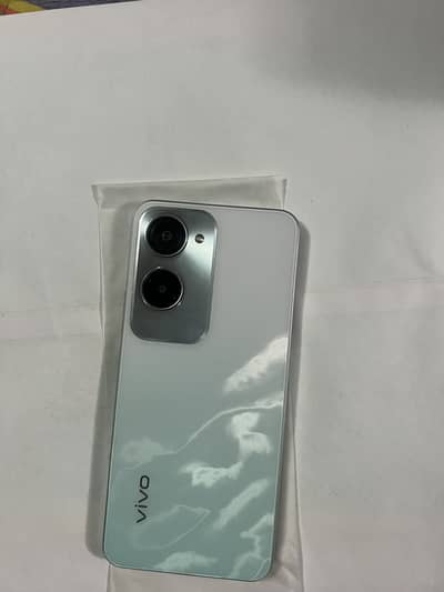 Vivo Y18 with Box 4 128 Gb 10 by 10