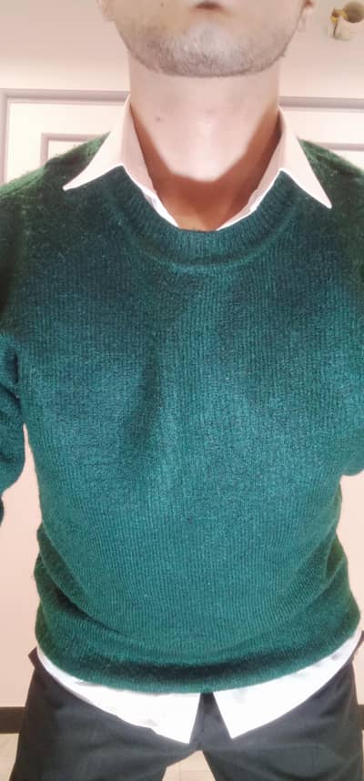 sweater new condition jesaaa