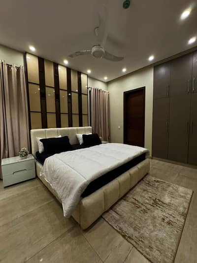 2 Bedrooms Luxury Furnished Apartment is Available For Rent in Bahria Town Lahore