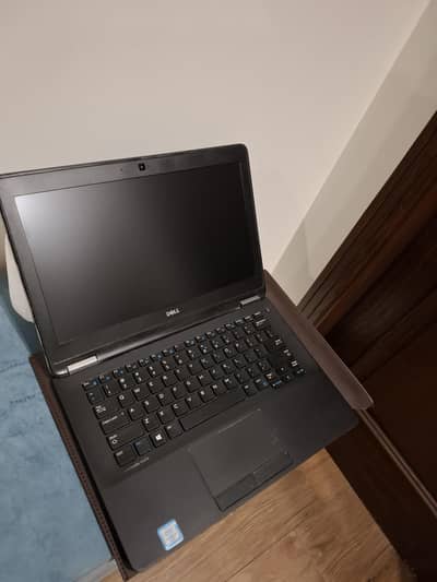 Dell Latitude E7270, Core i7 6th Gen 8GB RAM 238GB SSD