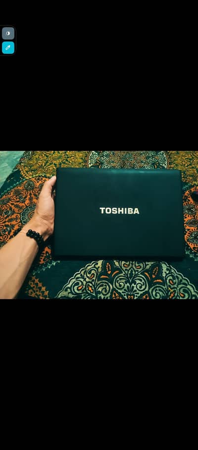 Toshiba Portege i7 second uper gen 4 GB Ram  300 GB memories
