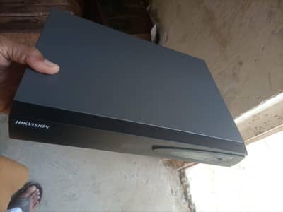 16 Chanel NVR HIKVISION Brand New