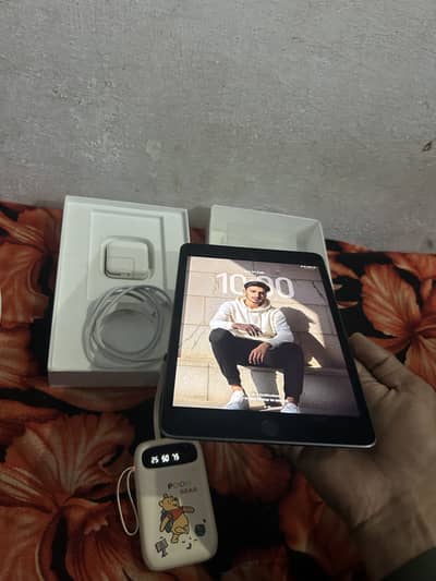 iPad mini 5 only for pubg lovers charger and box (64) GB 10 by 10