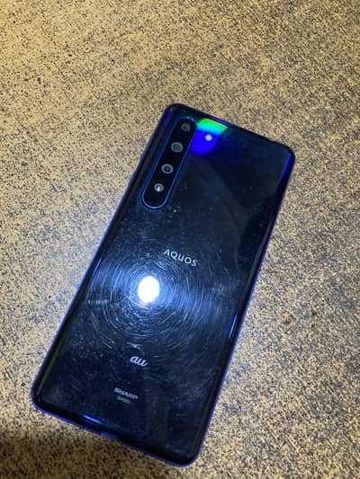 AQOUS R5 FOR SALE NON PTA