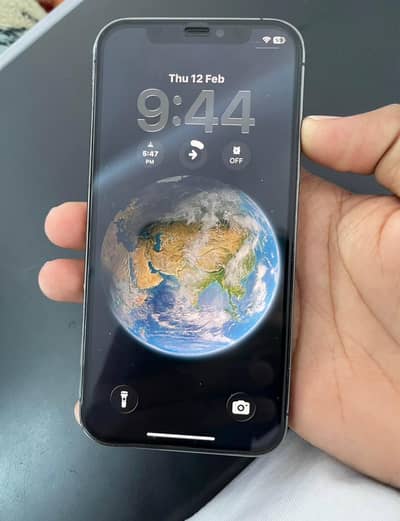 I phone 12 pro 128gb  . . e  Sim xhal Rahi ha