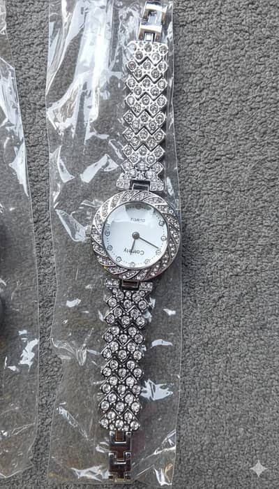 Metal watch ⌚ For women's 50% off Ramadan offer.