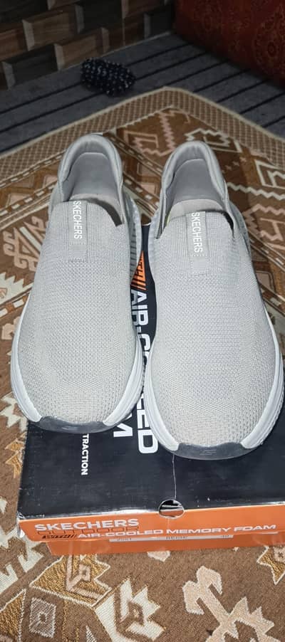 Skechers 40 size
