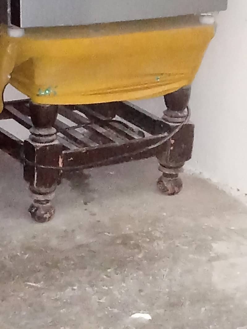 side table & tea table 0