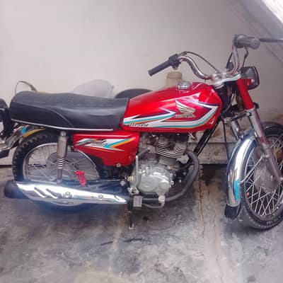 125 bilkul ok hai 2016 hai jis ko Leni hai rafta karA