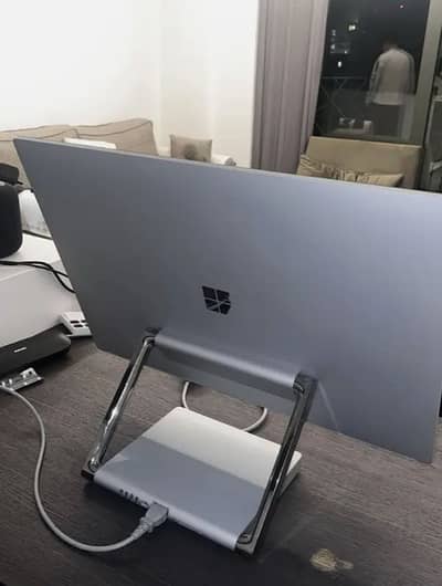 Microsoft Surface Studio screen size 28”