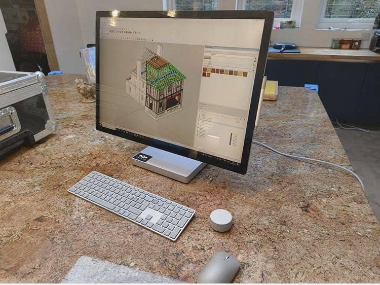 Microsoft Surface Studio screen size 28” 5