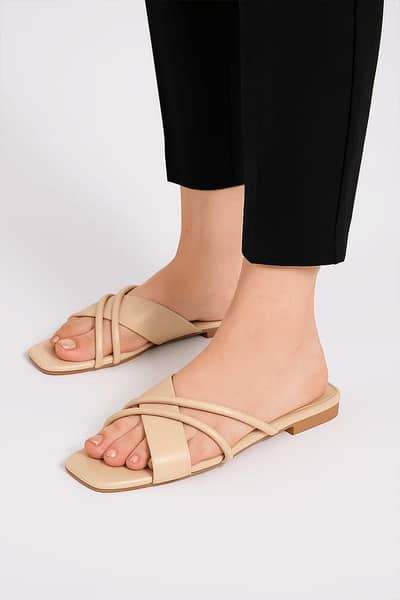 Casual everyday flats