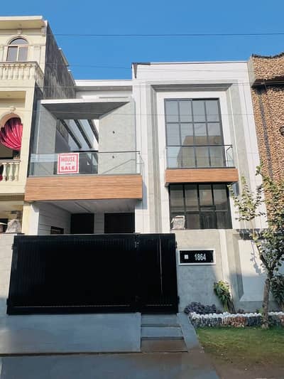 5 Marla Brand New House For Sale Direct Meeting With Owner In Parkview City Lahore