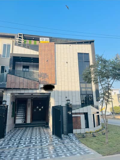 5 corner Marla Brand New House For Sale Direct Meeting With Owner In Parkview City Lahore