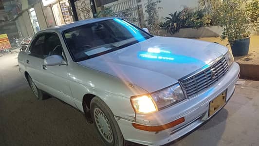 Toyota crown royal saloon