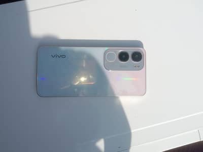 bilkul new mobile ha 10 by 10 condition ha