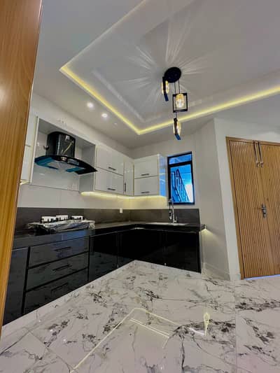 5 marla house in ghalib city canal road Faisalabad