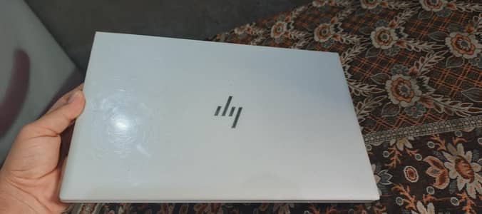 Ryzen 7 pro 4750u 16/256