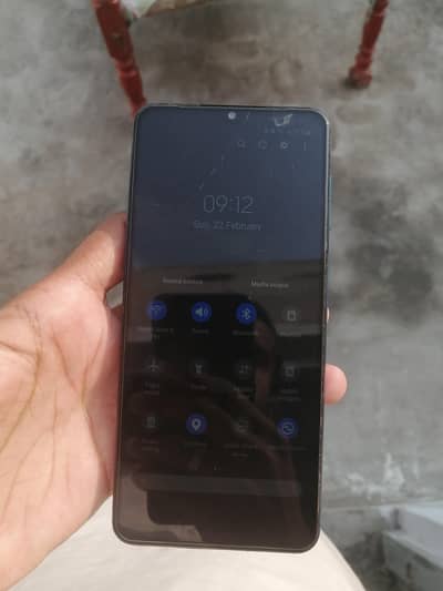 samsung A12 4 128 me hai exchange posible hai