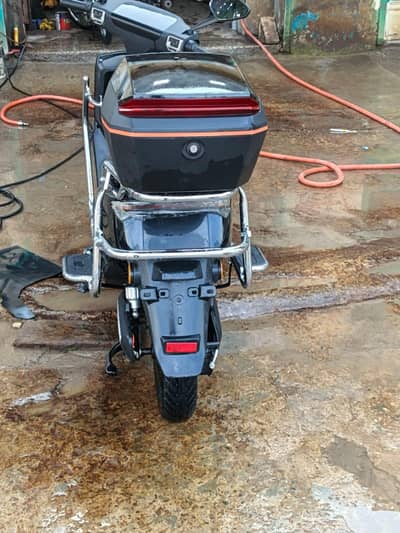 United Electric Scooty – Excellent Condition – Low Used