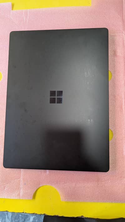 Microsoft Surface Laptop – Core i5 8th Gen | 8GB RAM | 256GB SSD