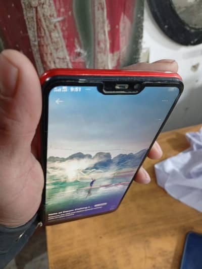 i am selling vivo y83 6/128 only cellphone