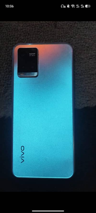 vivo y33s with box and charger