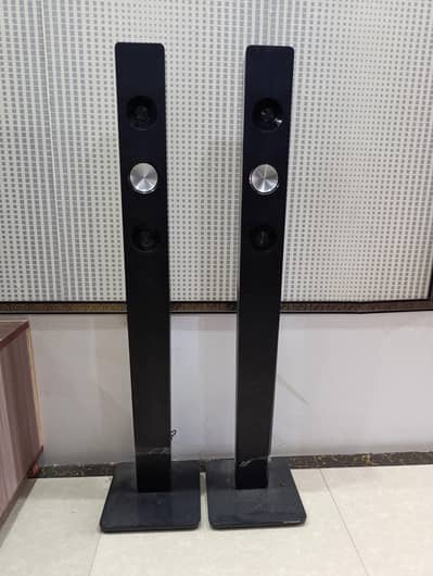 PHILLIPS TALL BOY FLOOR STANDING SPEAKERS home theatre