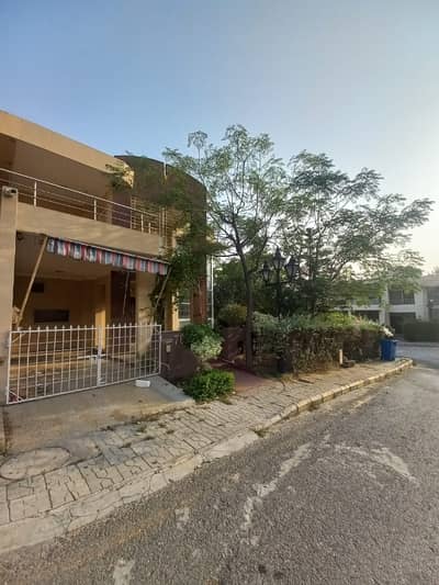 Safari Home Sector B Corner 8 Marla Double Storey With Extra Land Area Available For Rent