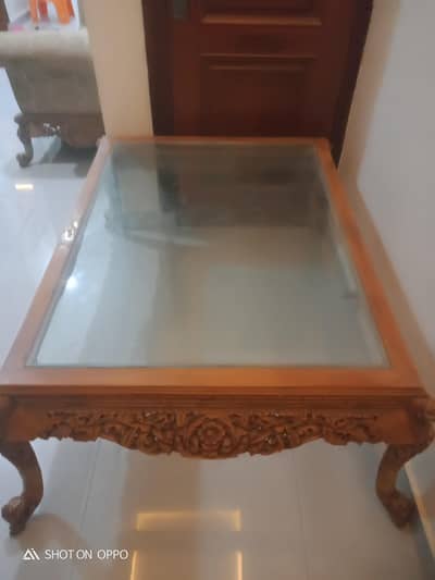 chinoti Table
