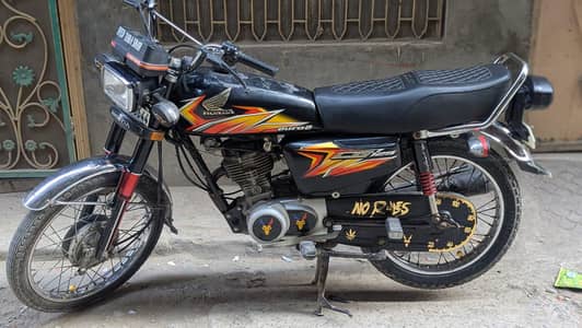 Honda 125 2021 model 1st total janiun urgent sale