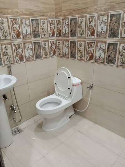 4 MARLA UPPER PORTION FOR RENT IN VENUS